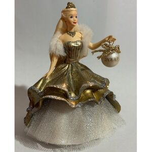 Hallmark Keepsake Celebration Barbie Ornament Special 2000 Edition Gold Gown Box